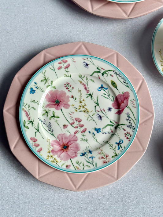 Средно голяма чиния от порцелан Ayre, 19см