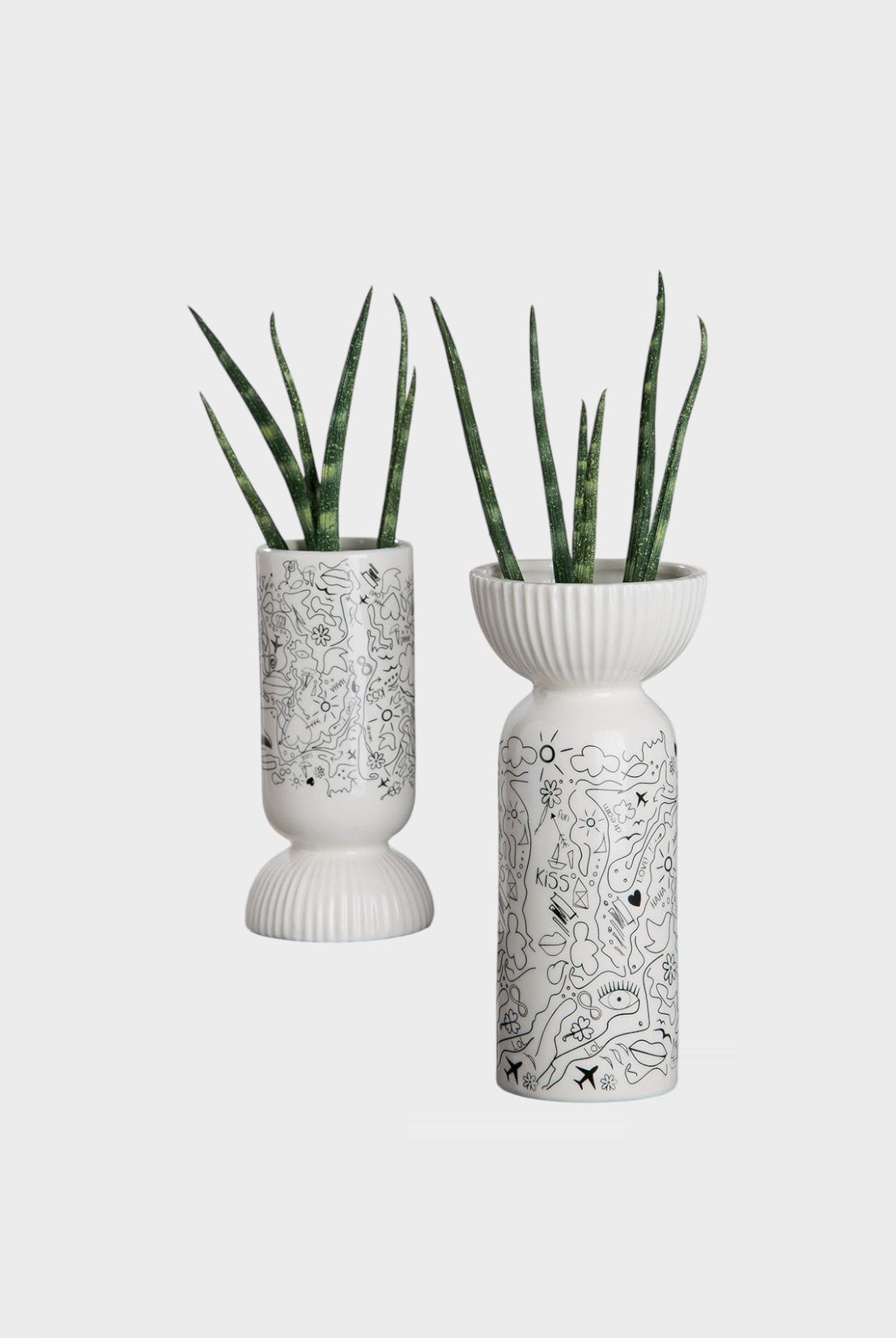 Малка ваза от керамика 20см, Sketcha