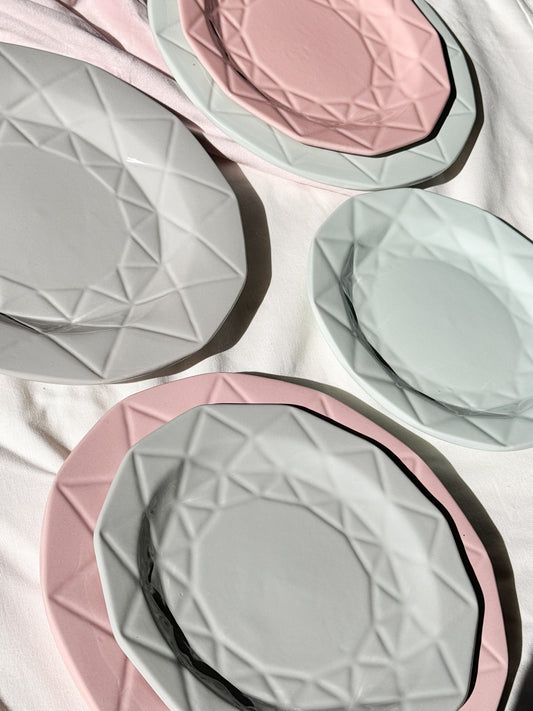 Средно голяма чиния от керамика Axis Grey