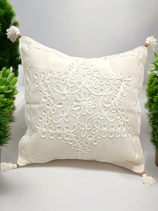 Декоративна калъфка с бродерия Zyla