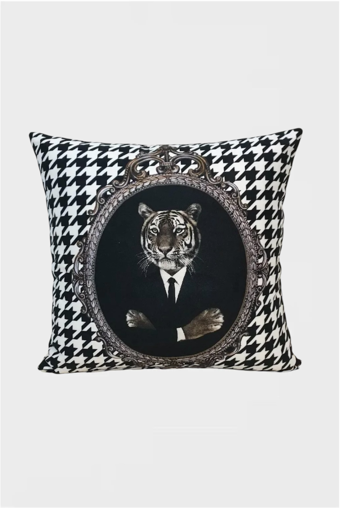 Декоративна калъфка от кадифе Tiger