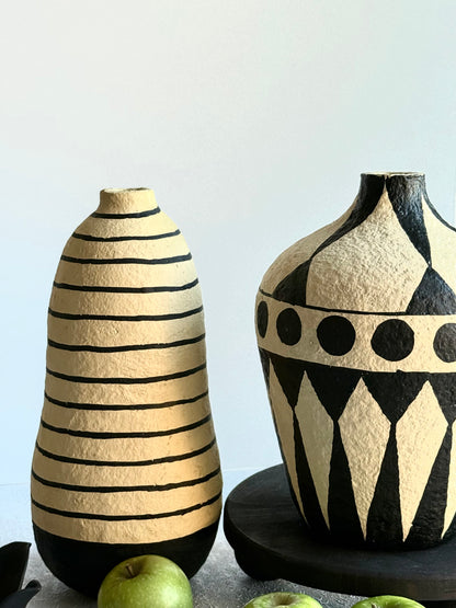 Голяма ваза от папиемаше Materia, 26см