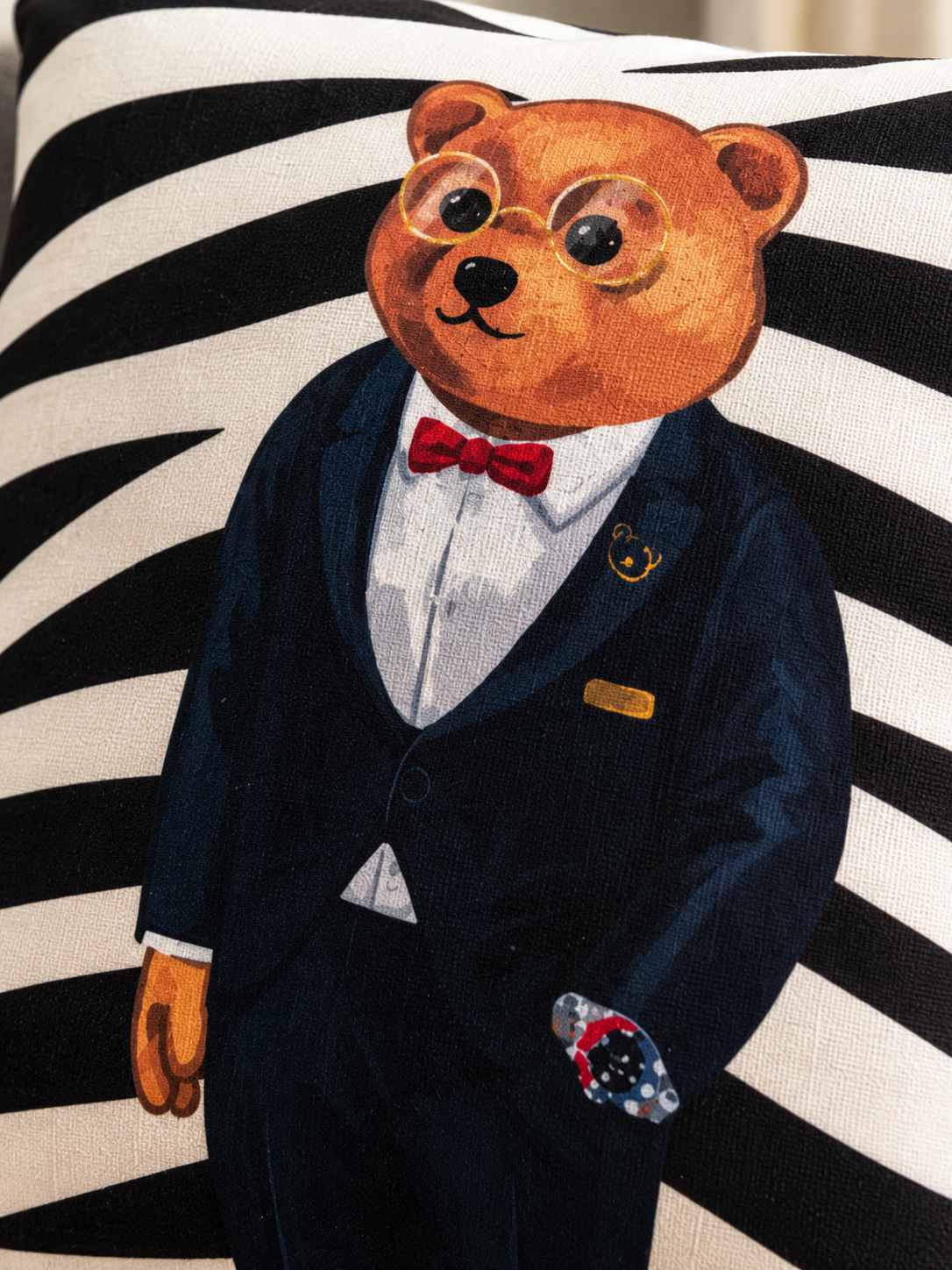Декоративна калъфка от кадифе Teddy Tuxedo