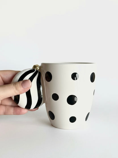 Голяма чаша за топли напитки Dotty, 350мл