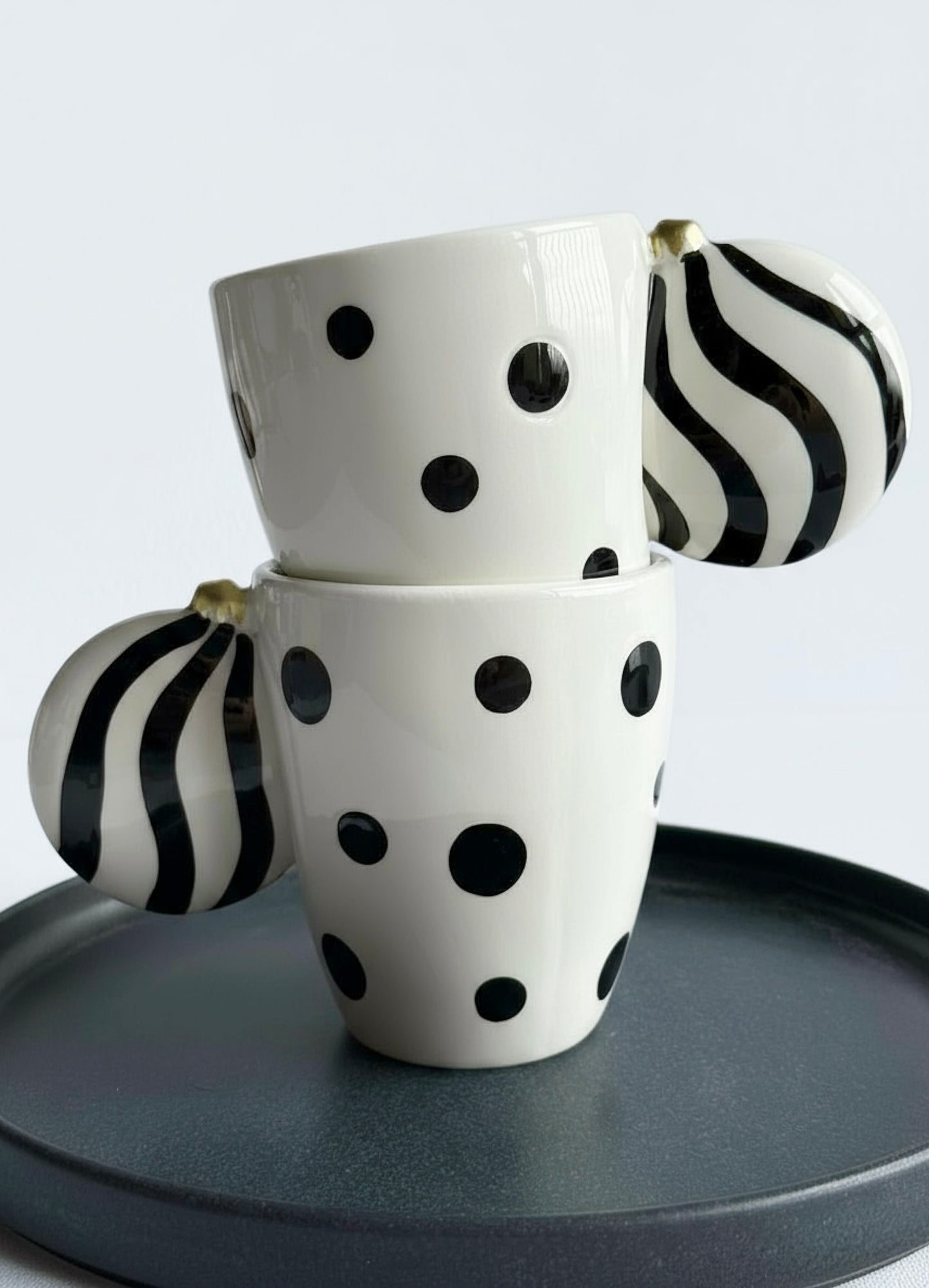 Голяма чаша за топли напитки Dotty, 350мл